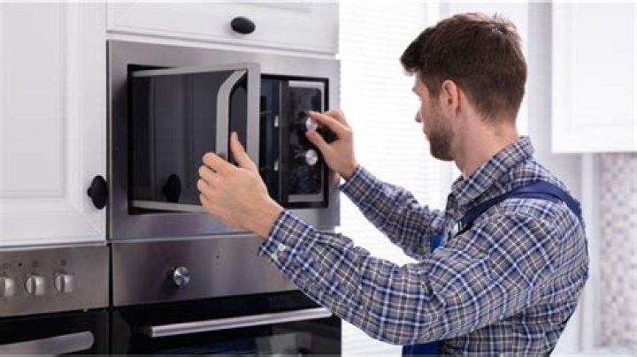 Are there any problems with my microwave oven?