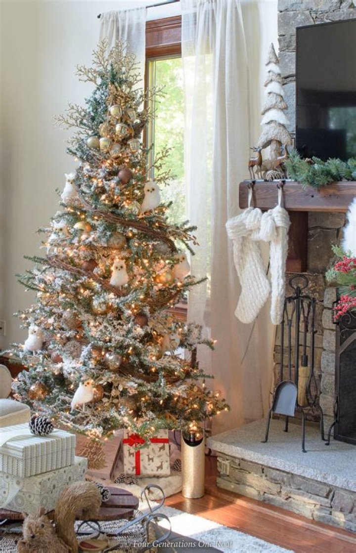 Do you decorate a flocked tree