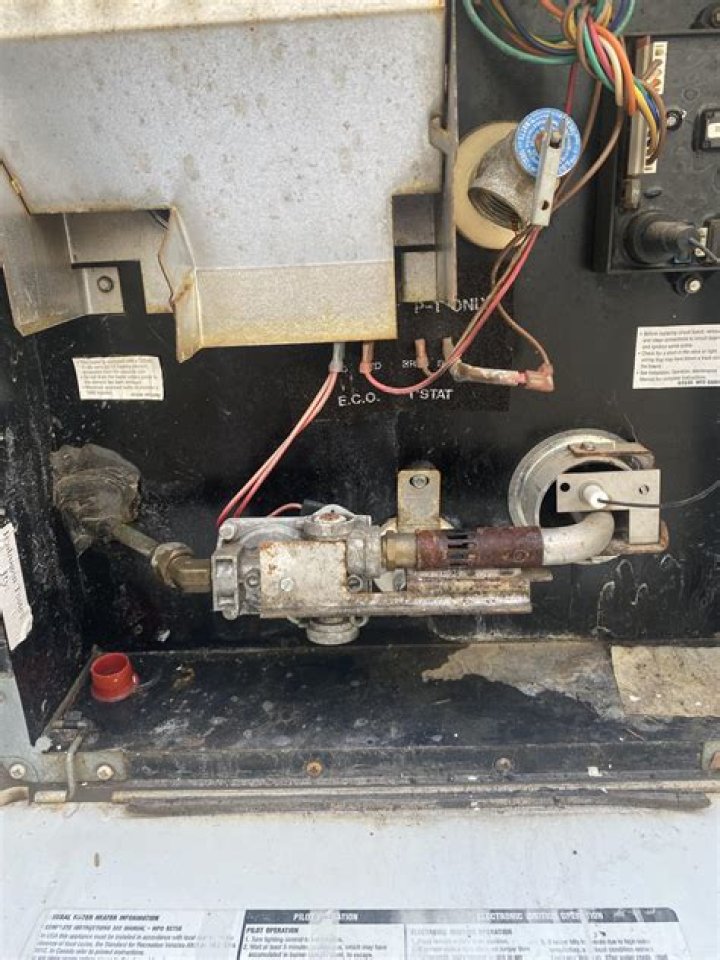 Does the pilot light use gas