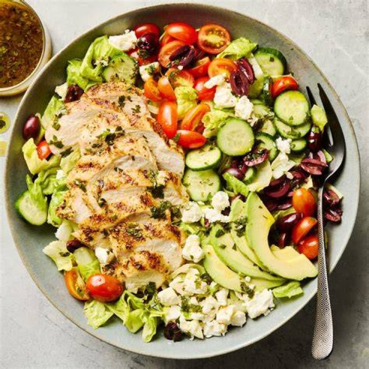 How do you make a good salad?
