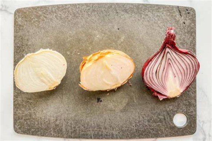 How do you make an onion foam?