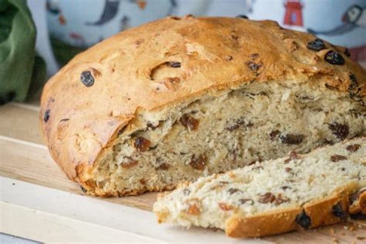 How is Bannock traditionally made?