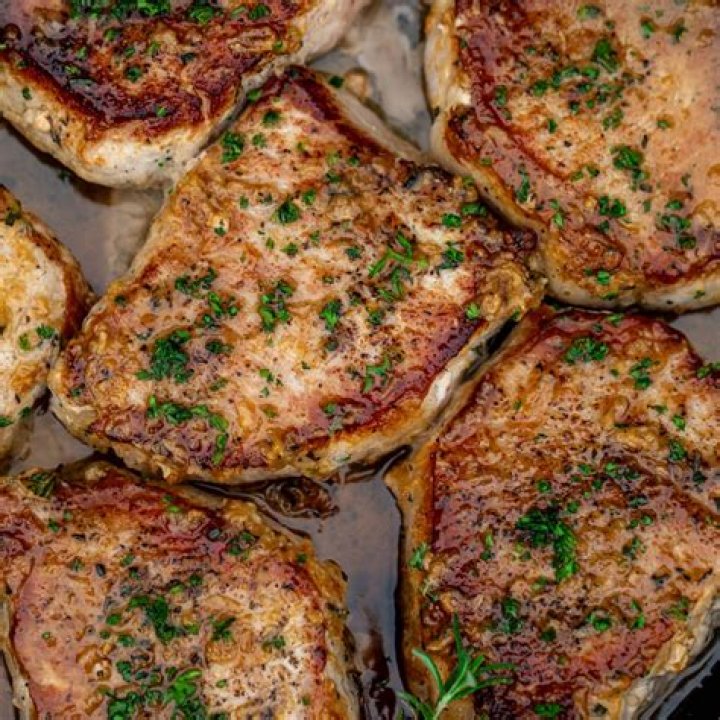 What temperature do you fry pork chops?