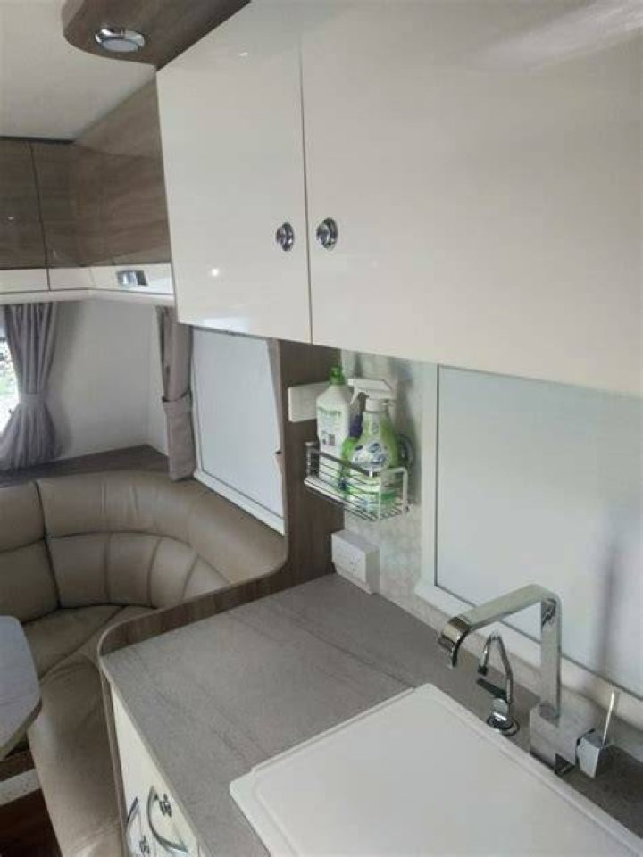 Where does Jayco Silverline get their water from?